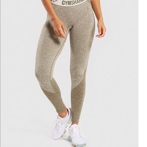 Gymshark Flex Leggings in Khaki/Sand